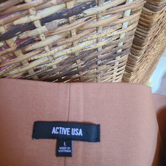 NWT Active USA Pencil Skirt Below Knee Tan Size Large Wide Stretch Waistband - Picture 6 of 6